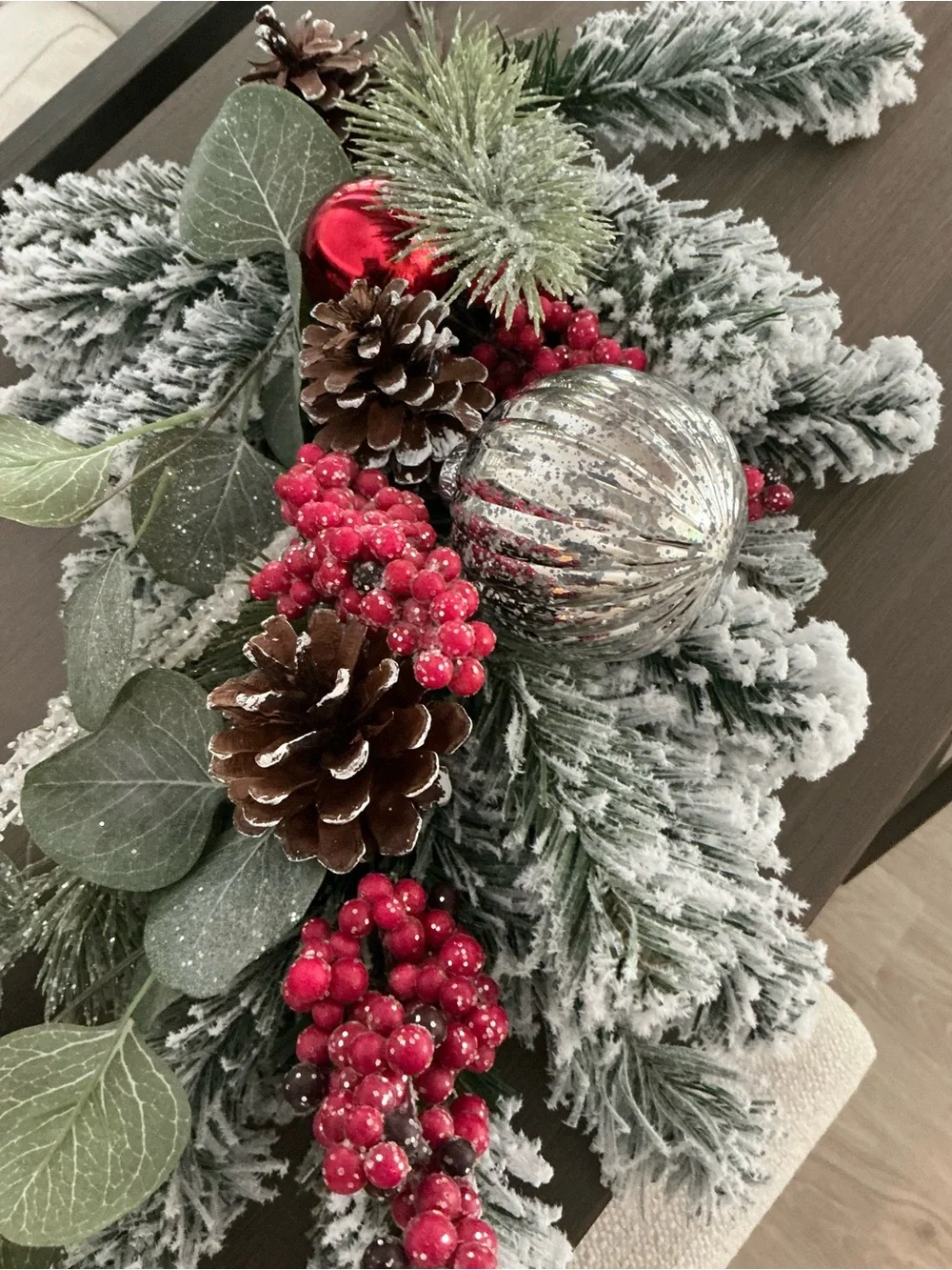 Christmas in July! Holiday Pine and Berry Hanging Swag - Red & Green. NWOT.